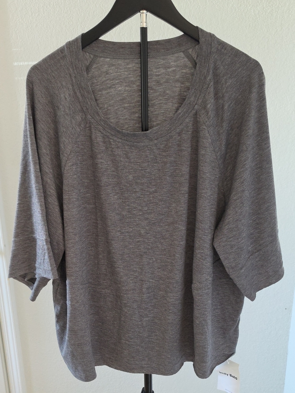 Relaxed Scoop Neck Women's Top in Heather Gray